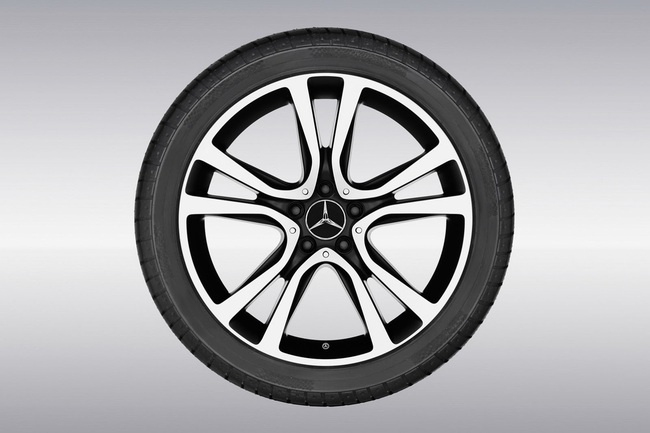 Logo phát sáng sẽ có trên Mercedes-Benz E-Class 8
